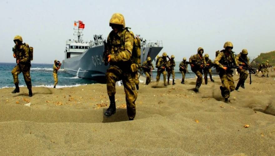 Toυρκική απειλή θανάτου εναντίον του ΥΕΘΑ Π.Καμμένου: «Να προσέχει τι λέει-Θα φάει καμιά Bαριοπούλα (το σχέδιο επίθεσης) στο κεφάλι – Θα πάρουμε τις 156 νησίδες»